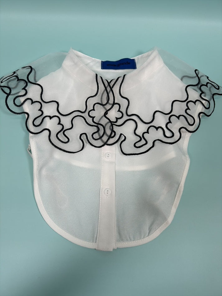 wavy line embroidery false collar