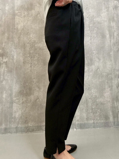 tapered pants