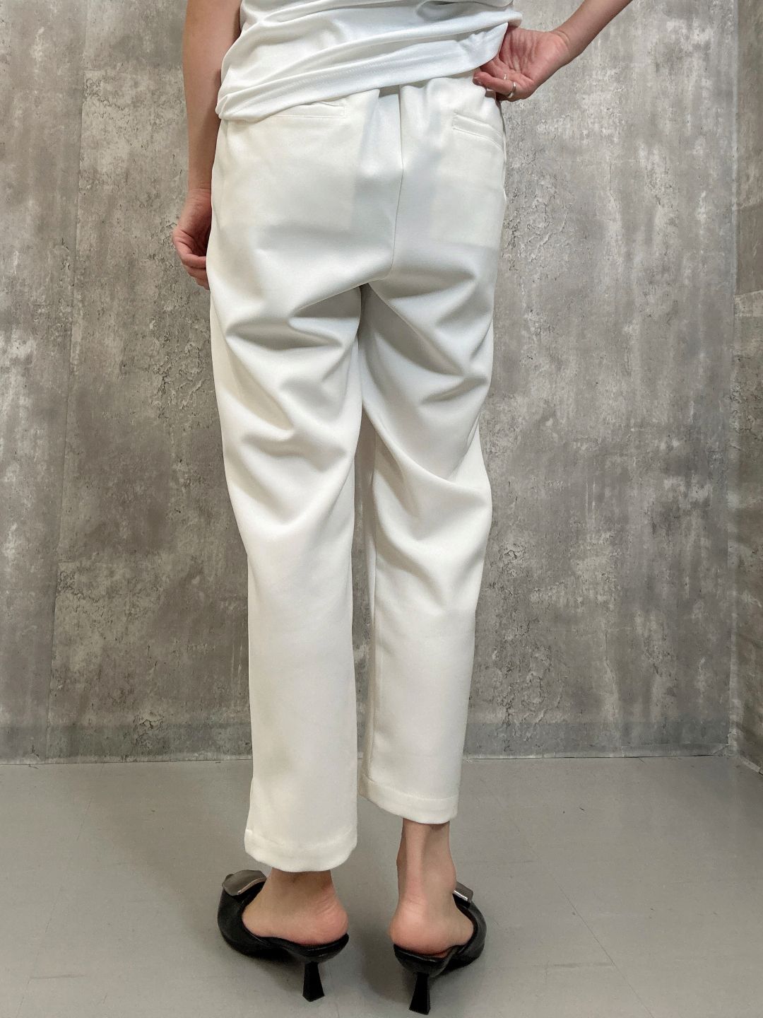 tapered pants