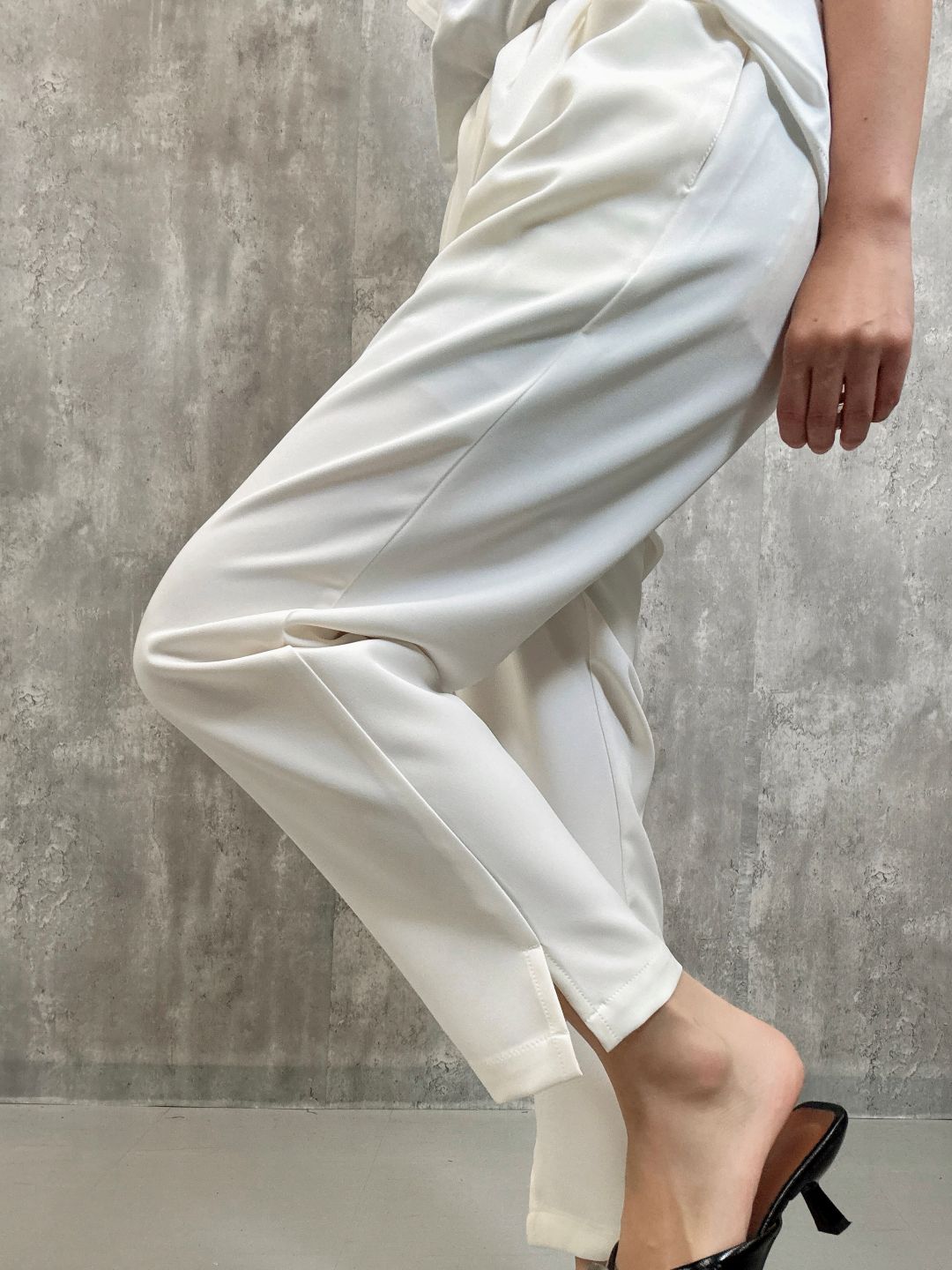 tapered pants