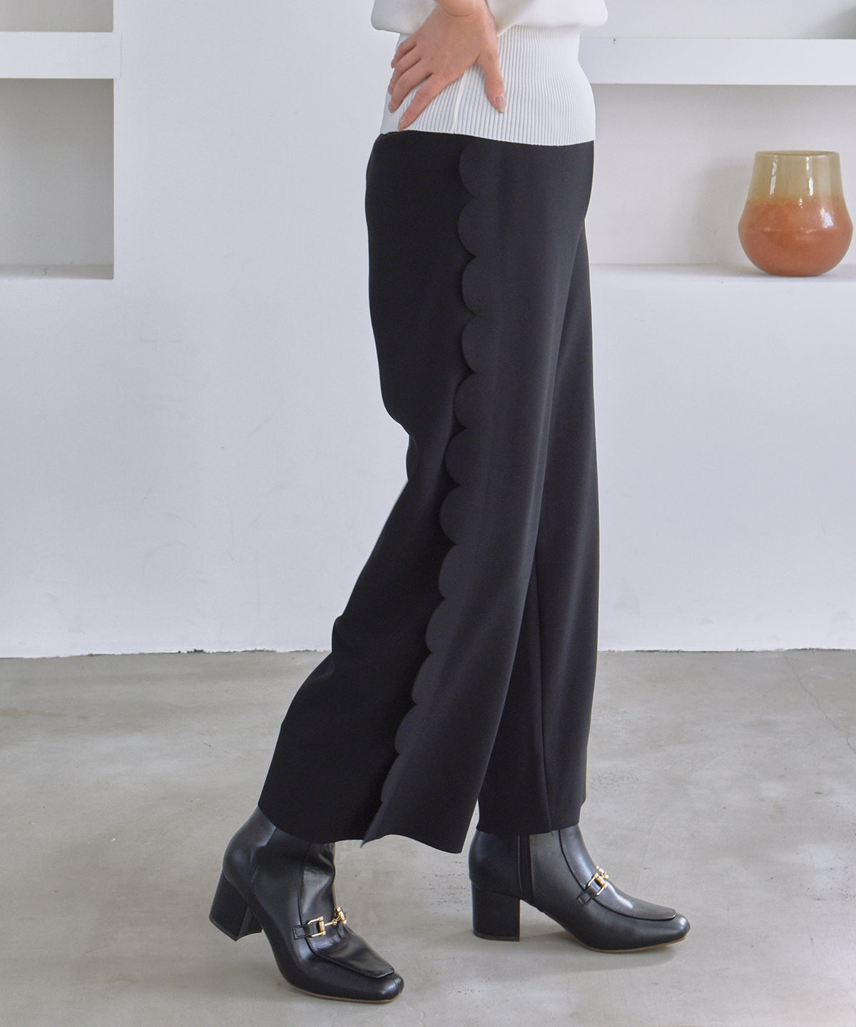 side scalloped pants