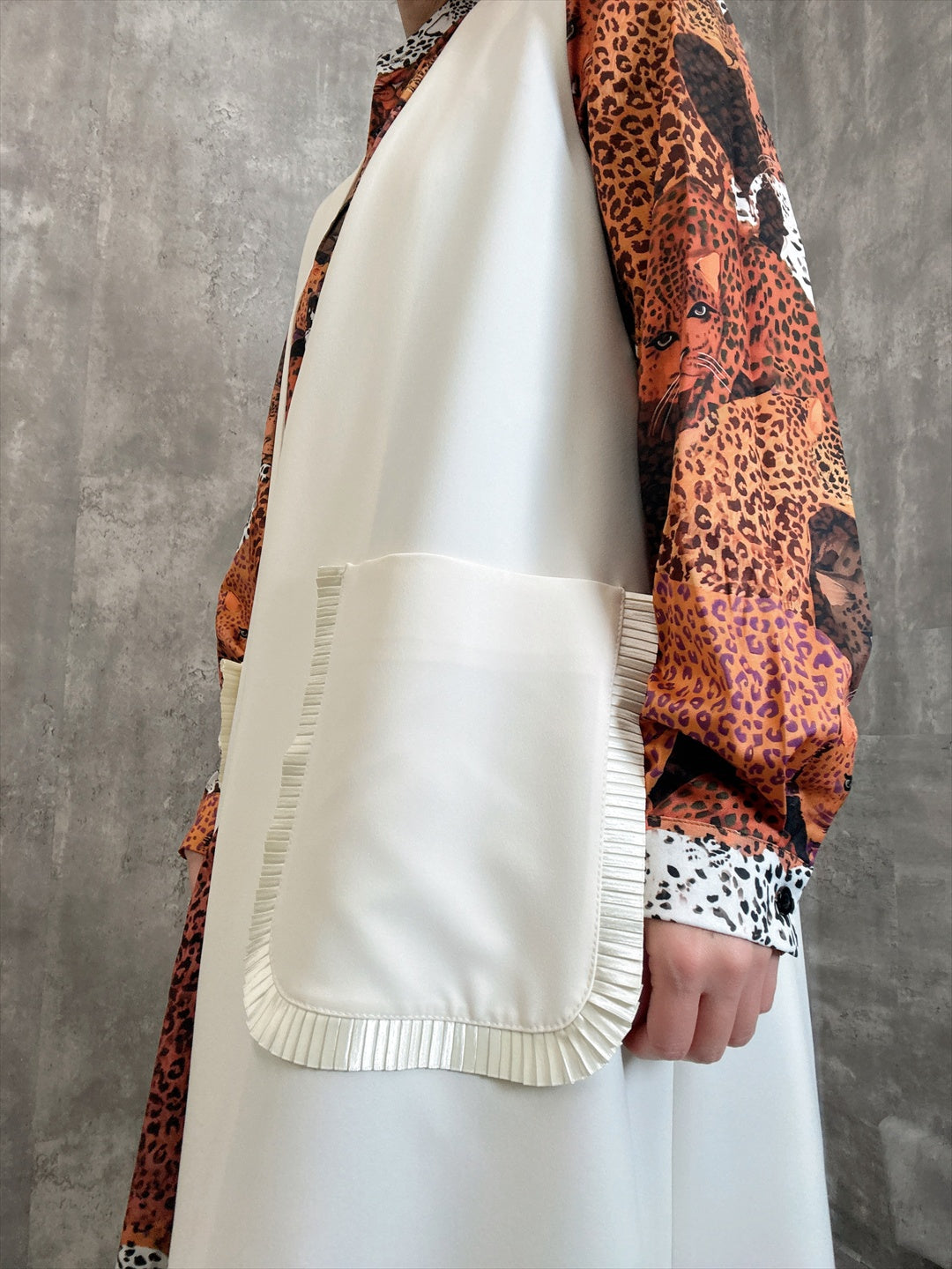 pocket pleated long gilet