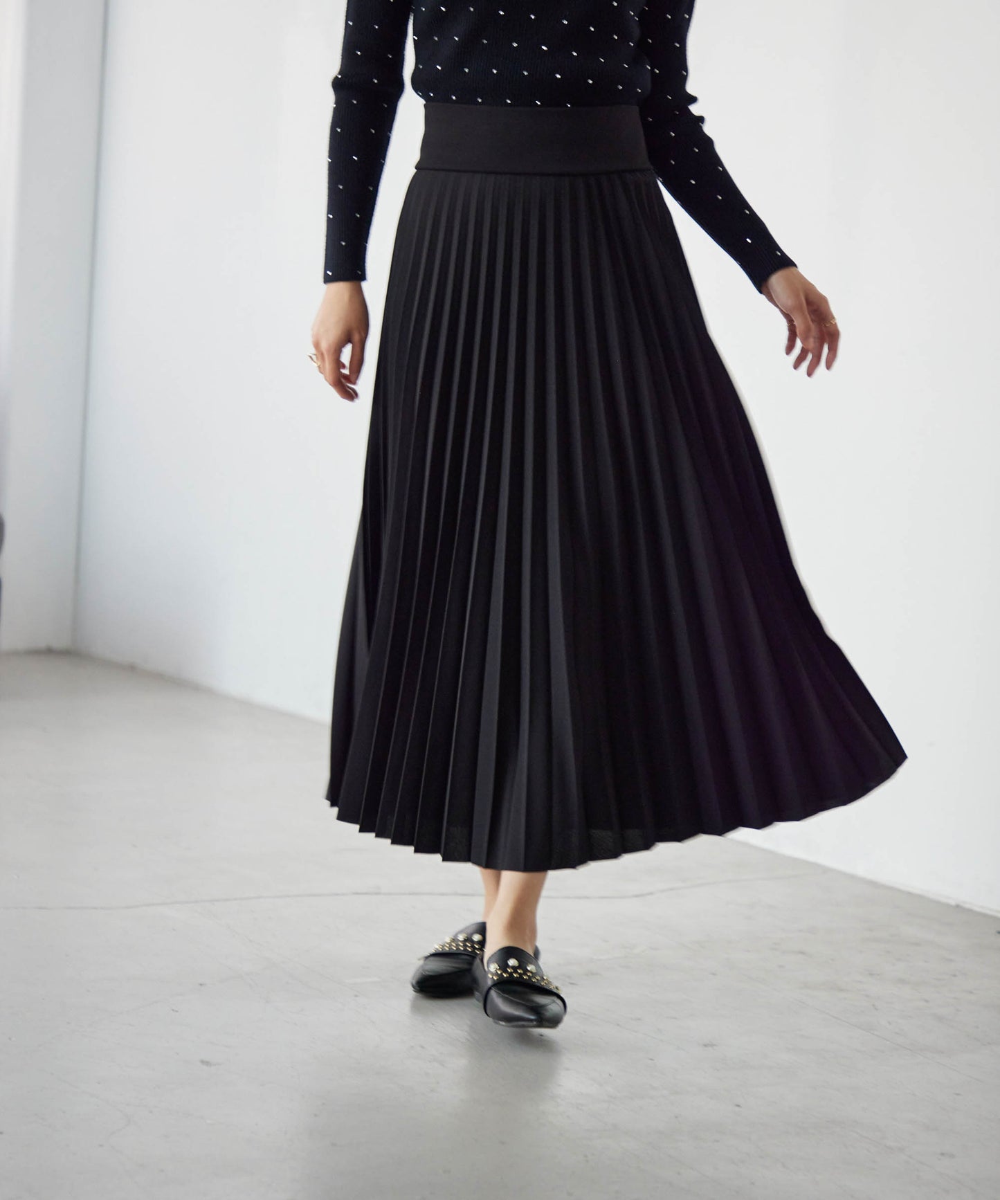 pleated skirt