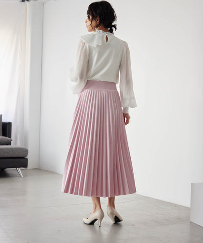 pleated skirt