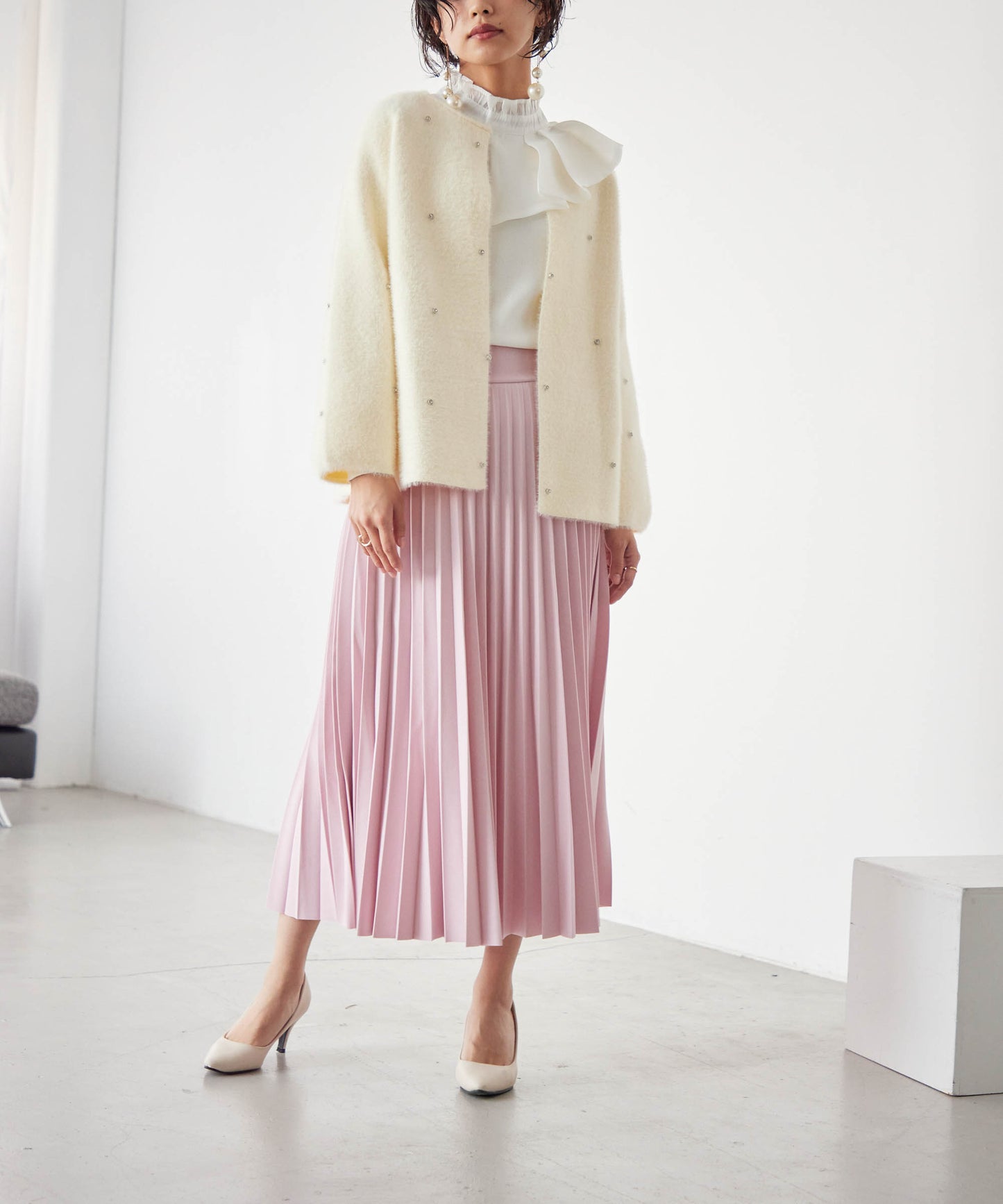 pleated skirt