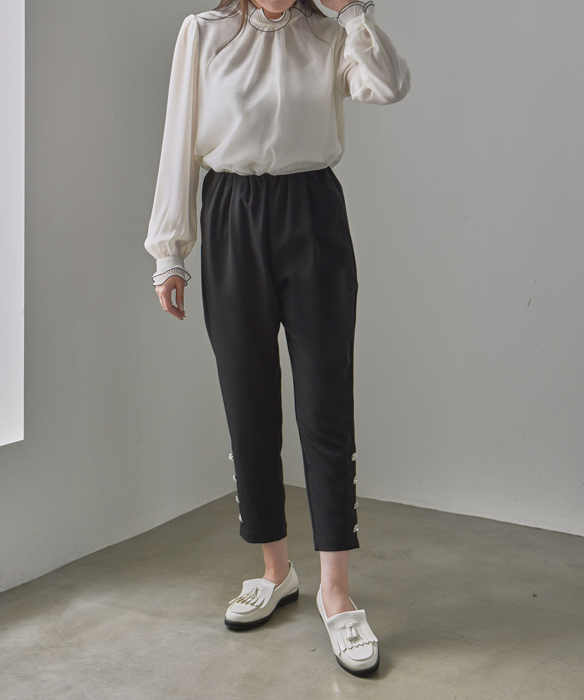 hem bijou button pants