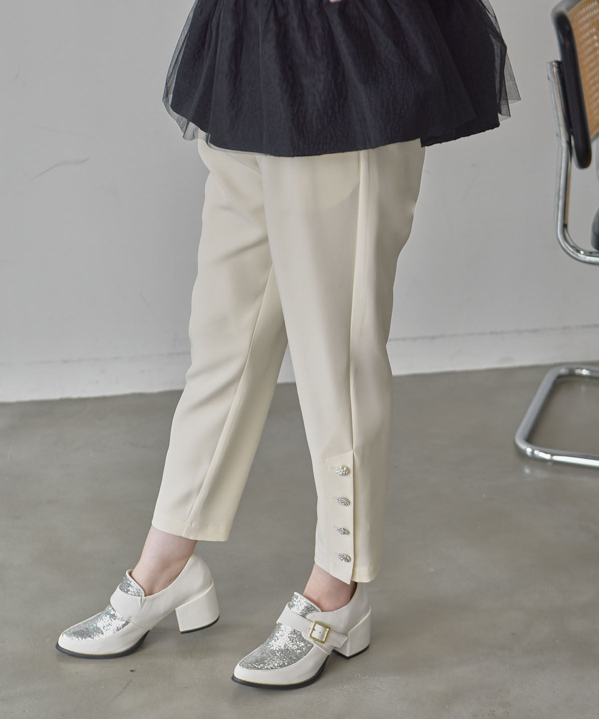 hem bijou button pants