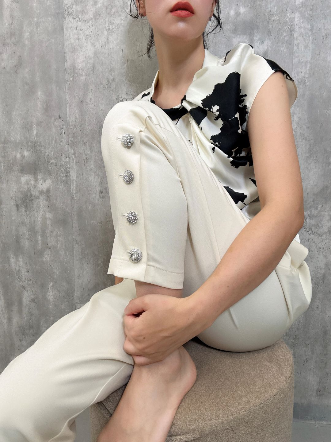 hem bijou button pants