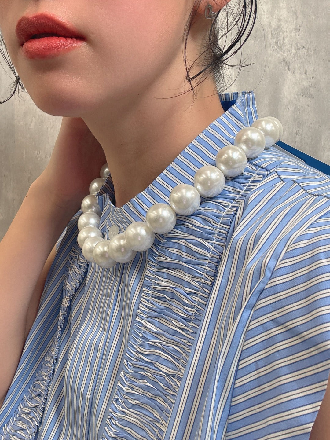 big pearl necklace