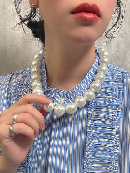 big pearl necklace
