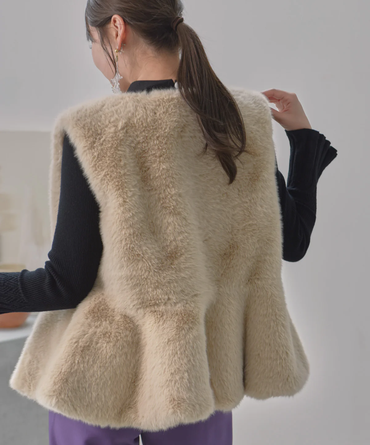 peplum fur vest