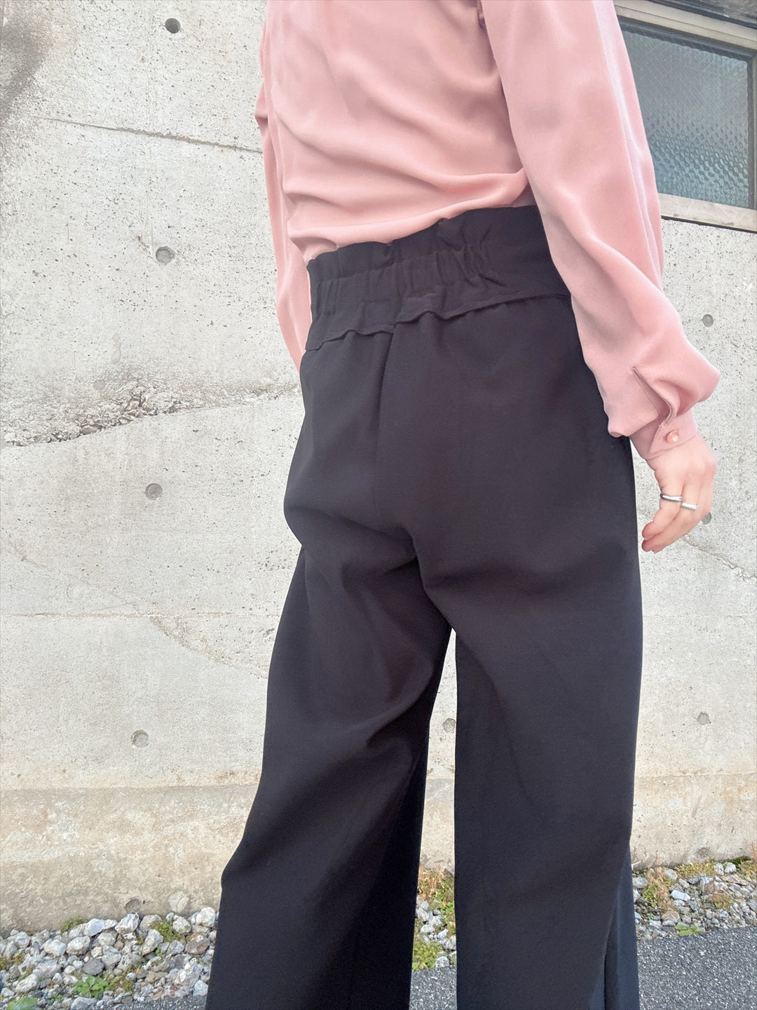 hem pocket scalloped pants