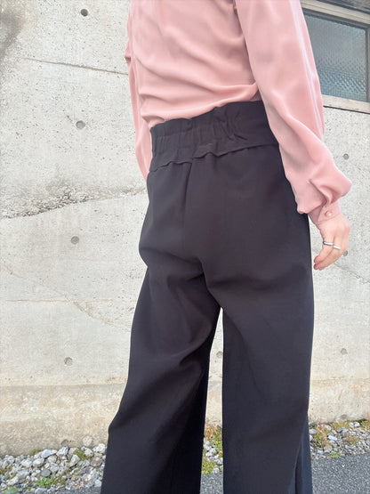 hem pocket scalloped pants