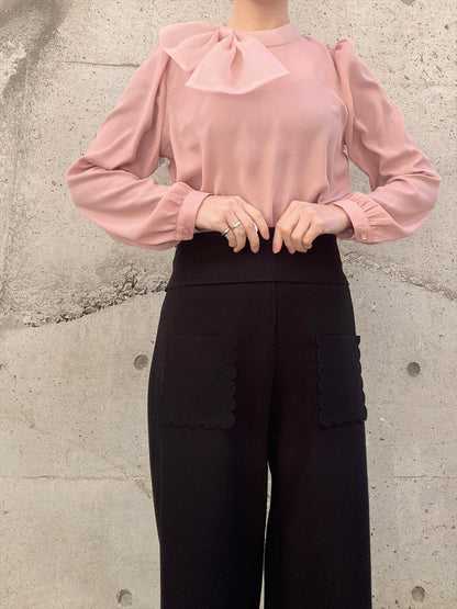 hem pocket scalloped pants