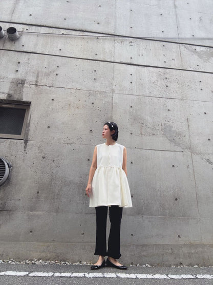 waist petit scalloped gilet