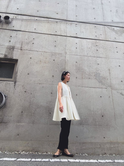 waist petit scalloped gilet