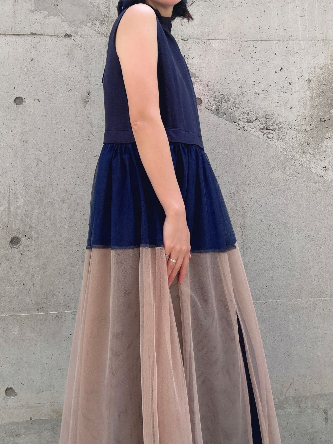 sleeveless bycolor tulle onepiece