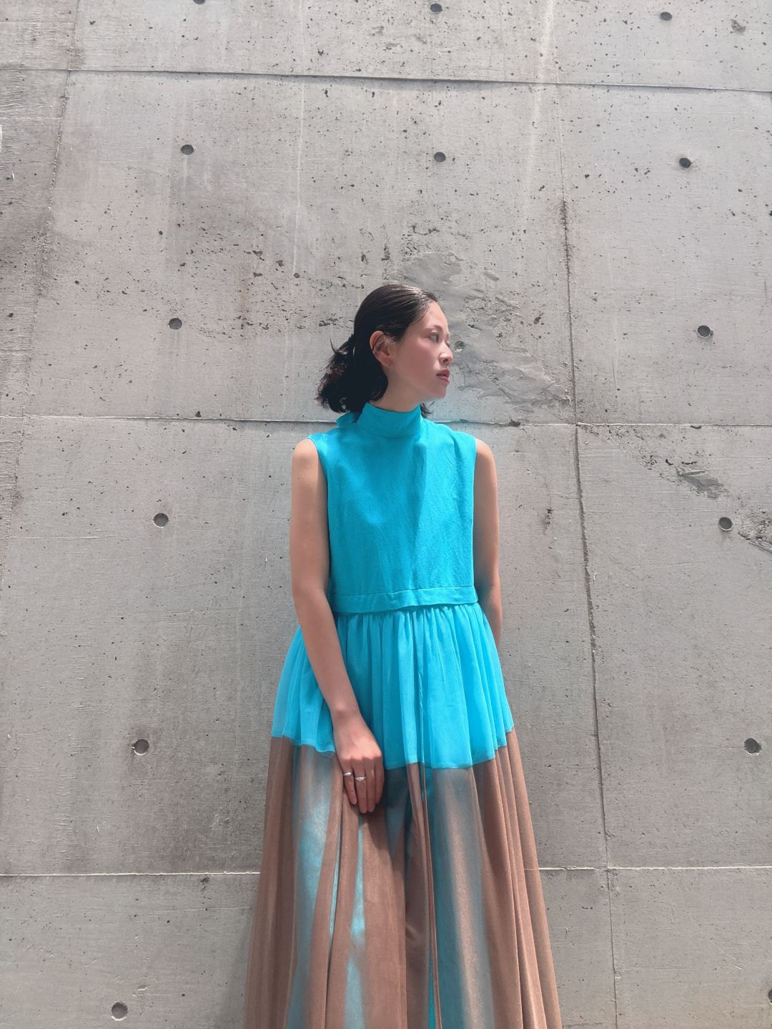 sleeveless bycolor tulle onepiece