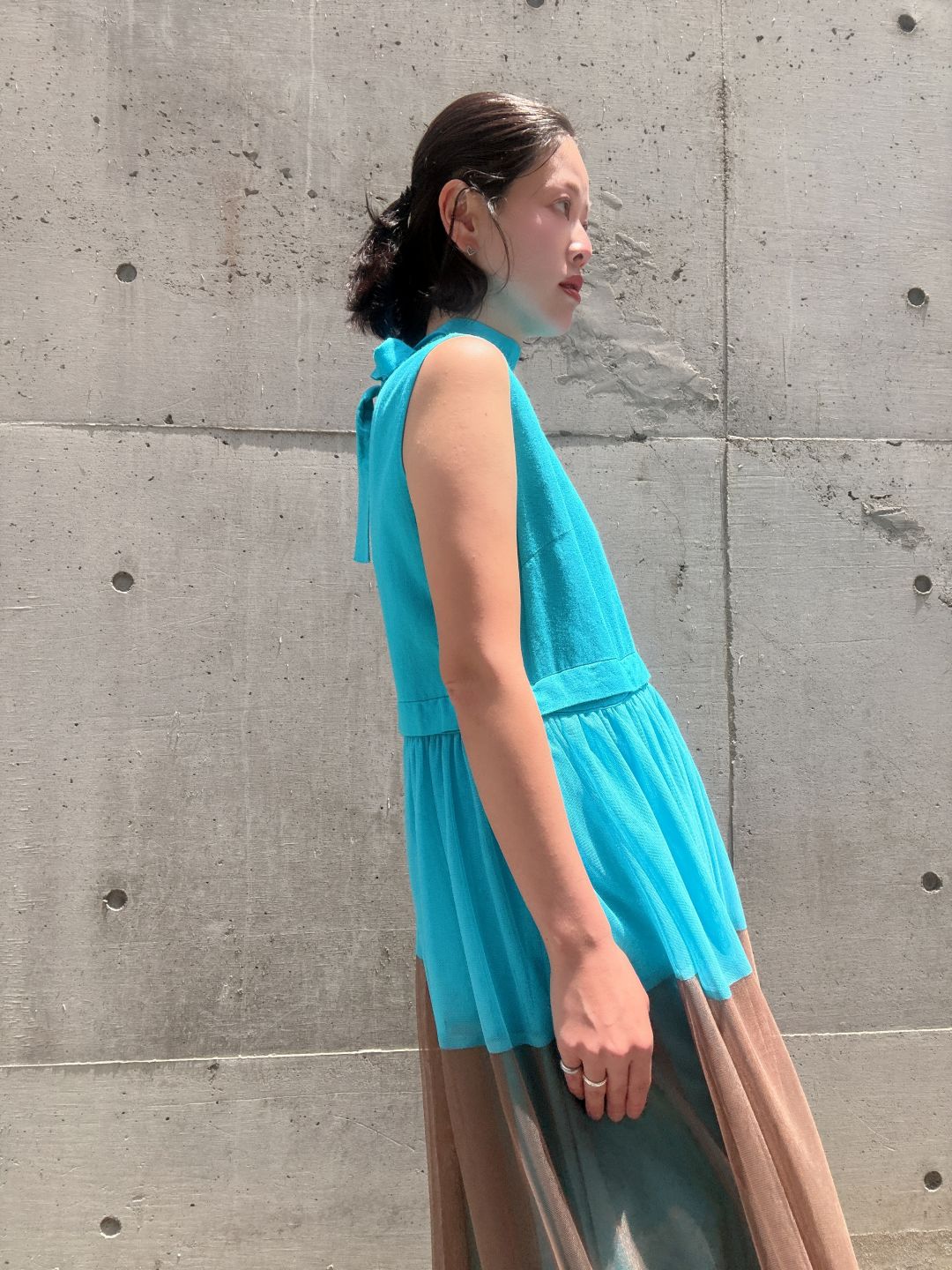 sleeveless bycolor tulle onepiece