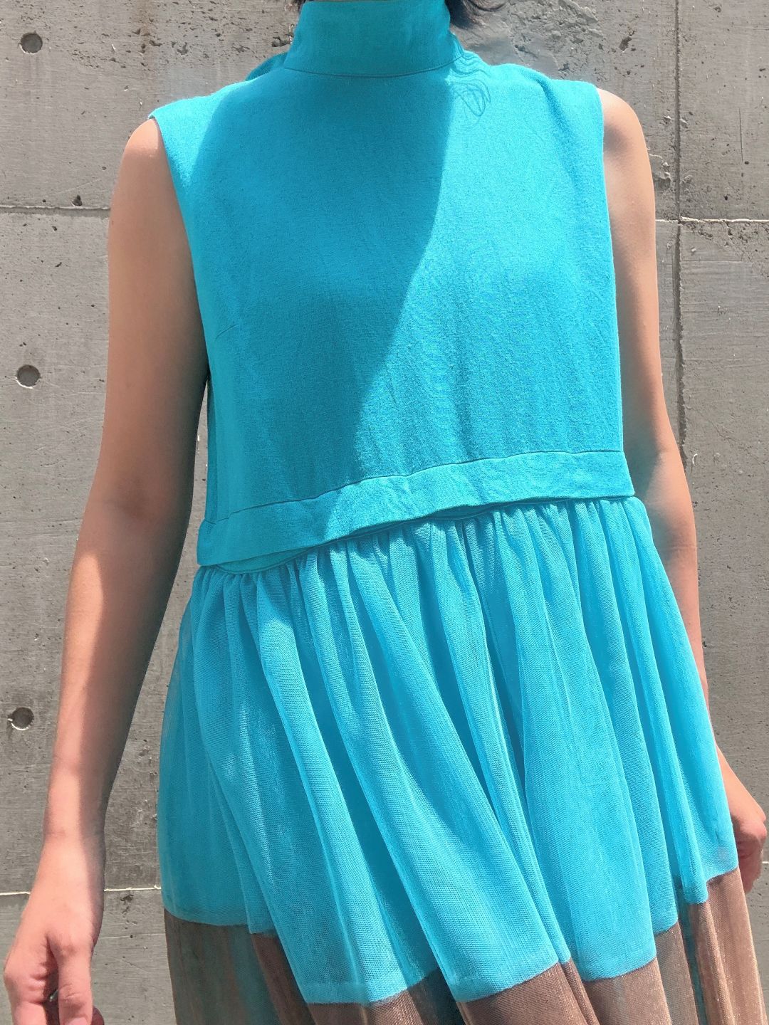 sleeveless bycolor tulle onepiece