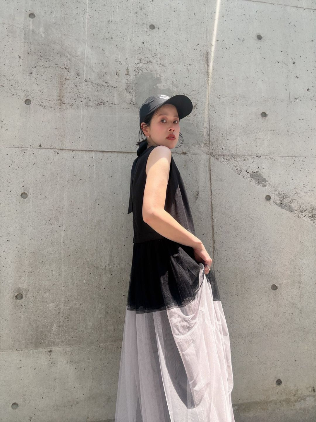 sleeveless bycolor tulle onepiece