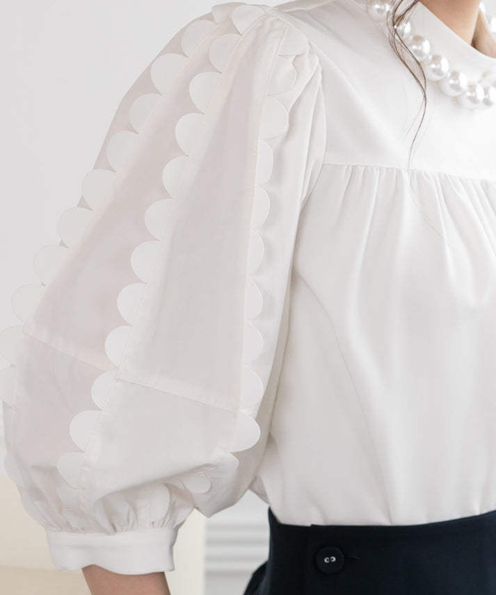 sleeve scalloped blouse