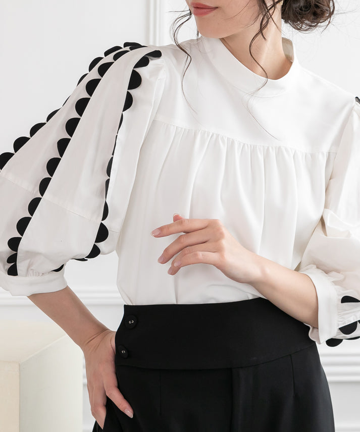 sleeve scalloped blouse