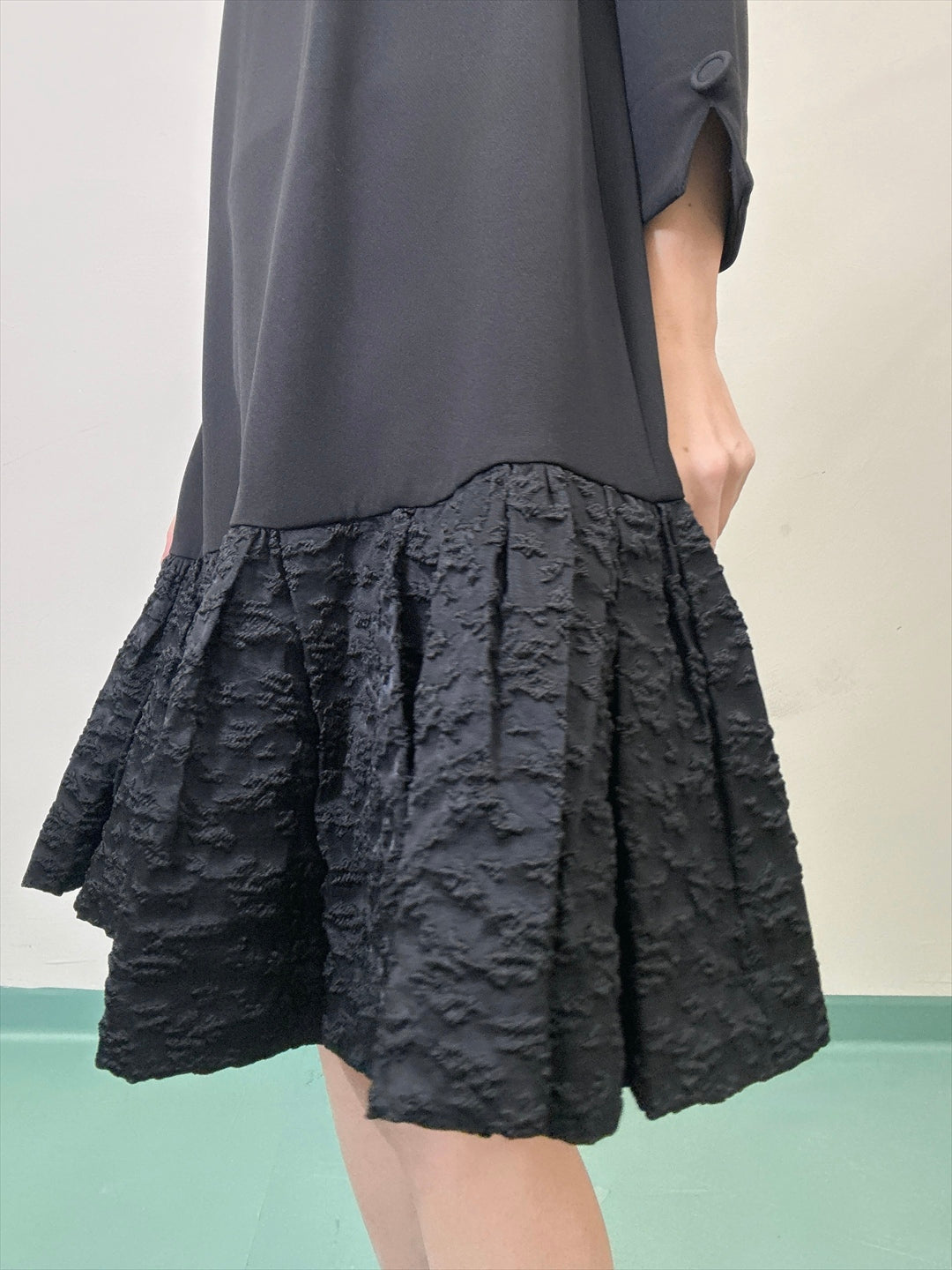 hem switching frills onepiece
