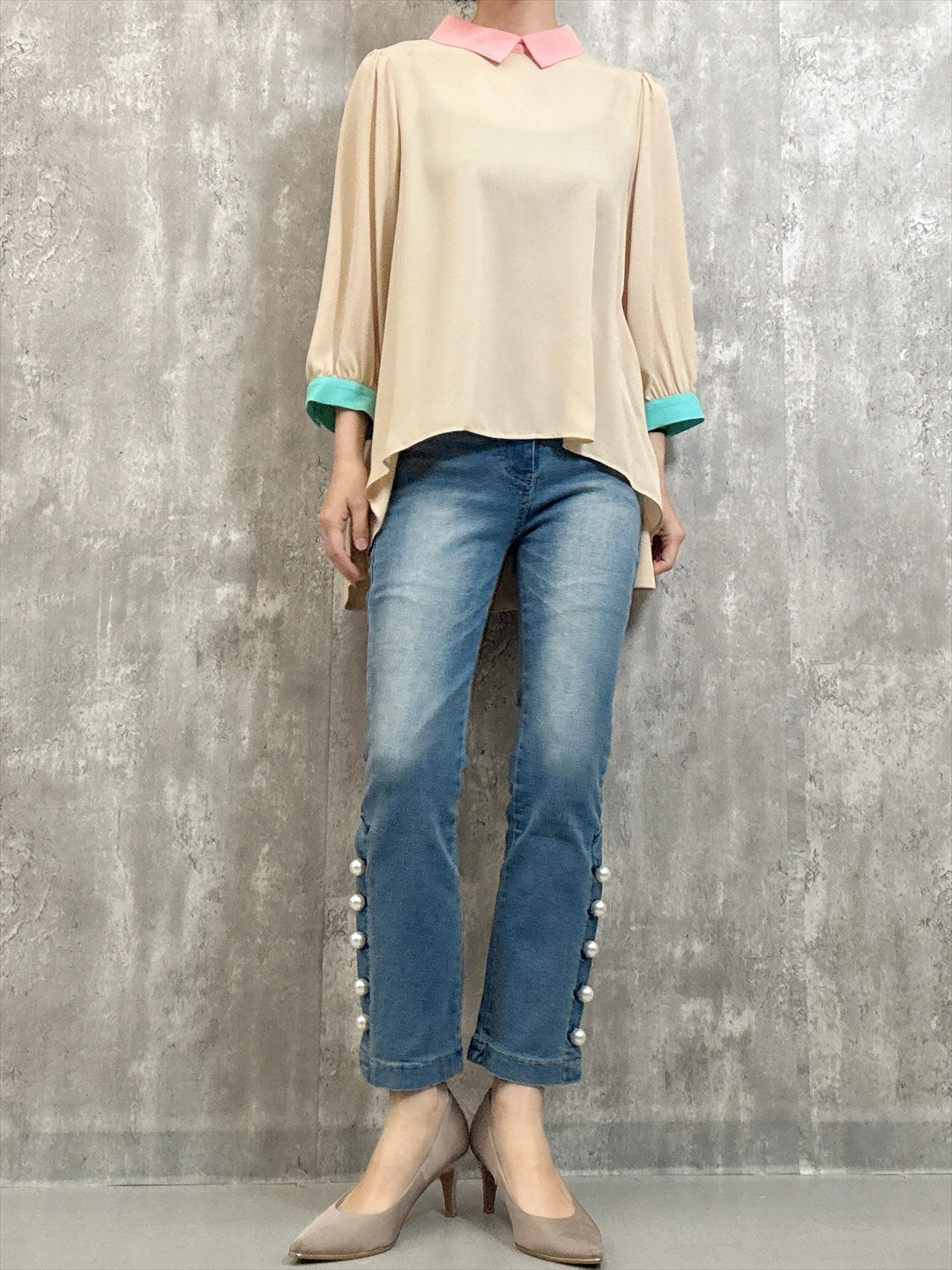 small collar blouse