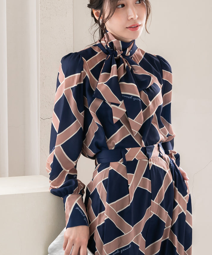 ribbon pattern print blouse