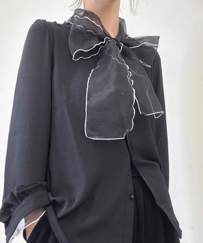 bicolor piping ribbon blouse