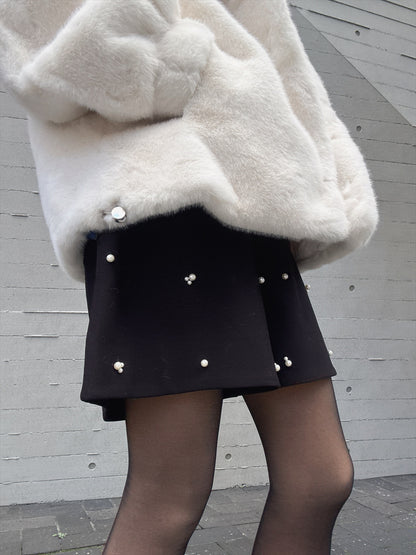 short pants with pearl