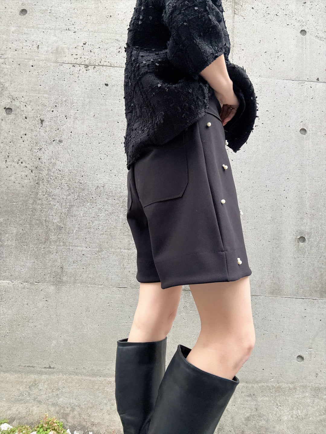 short pants with pearl