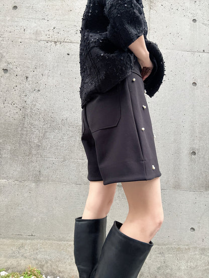 short pants with pearl