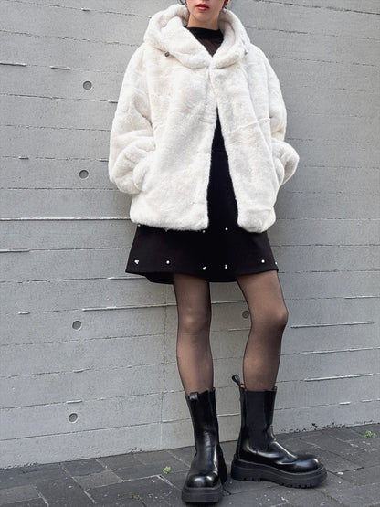 short pants with pearl