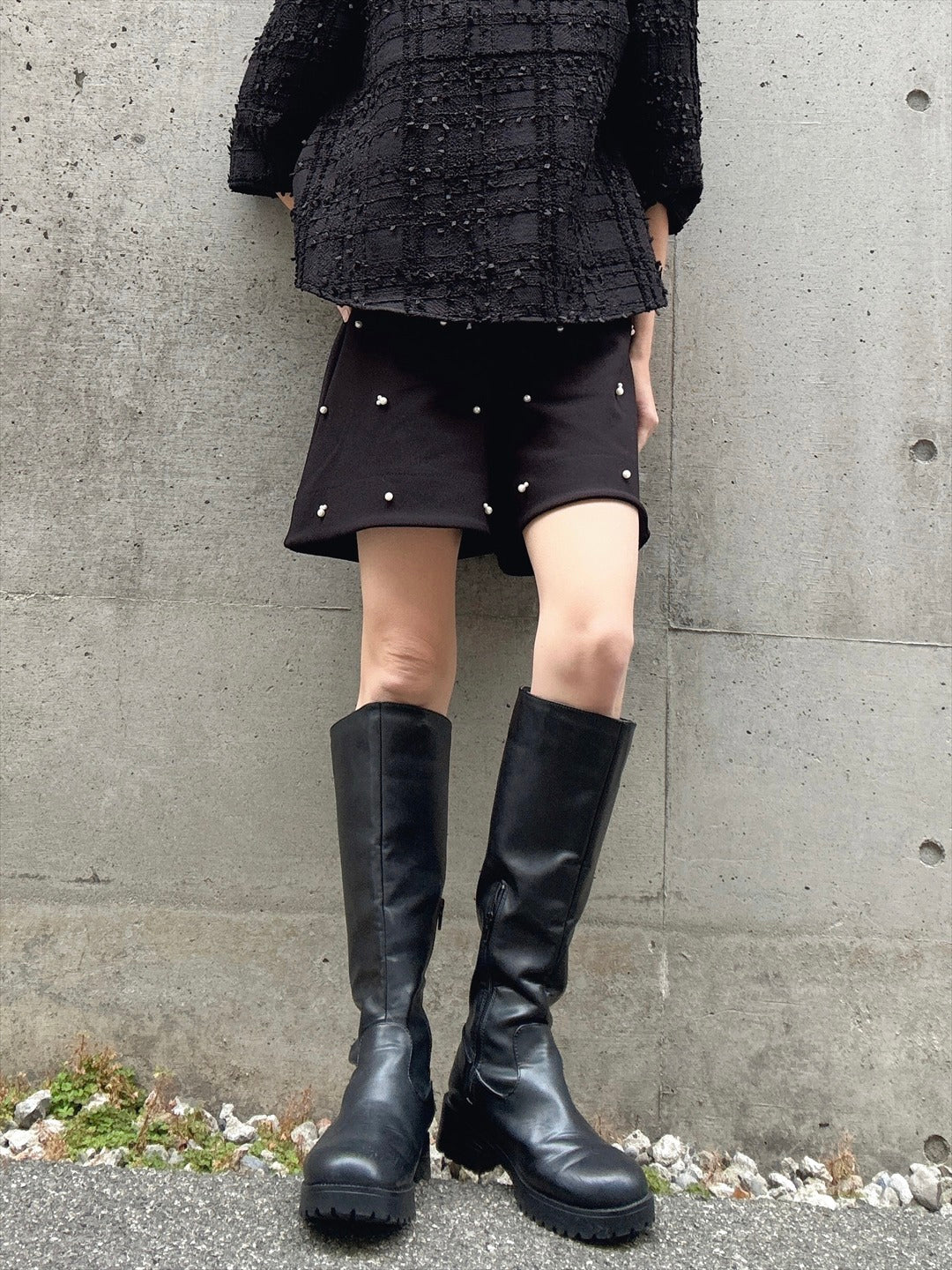 short pants with pearl