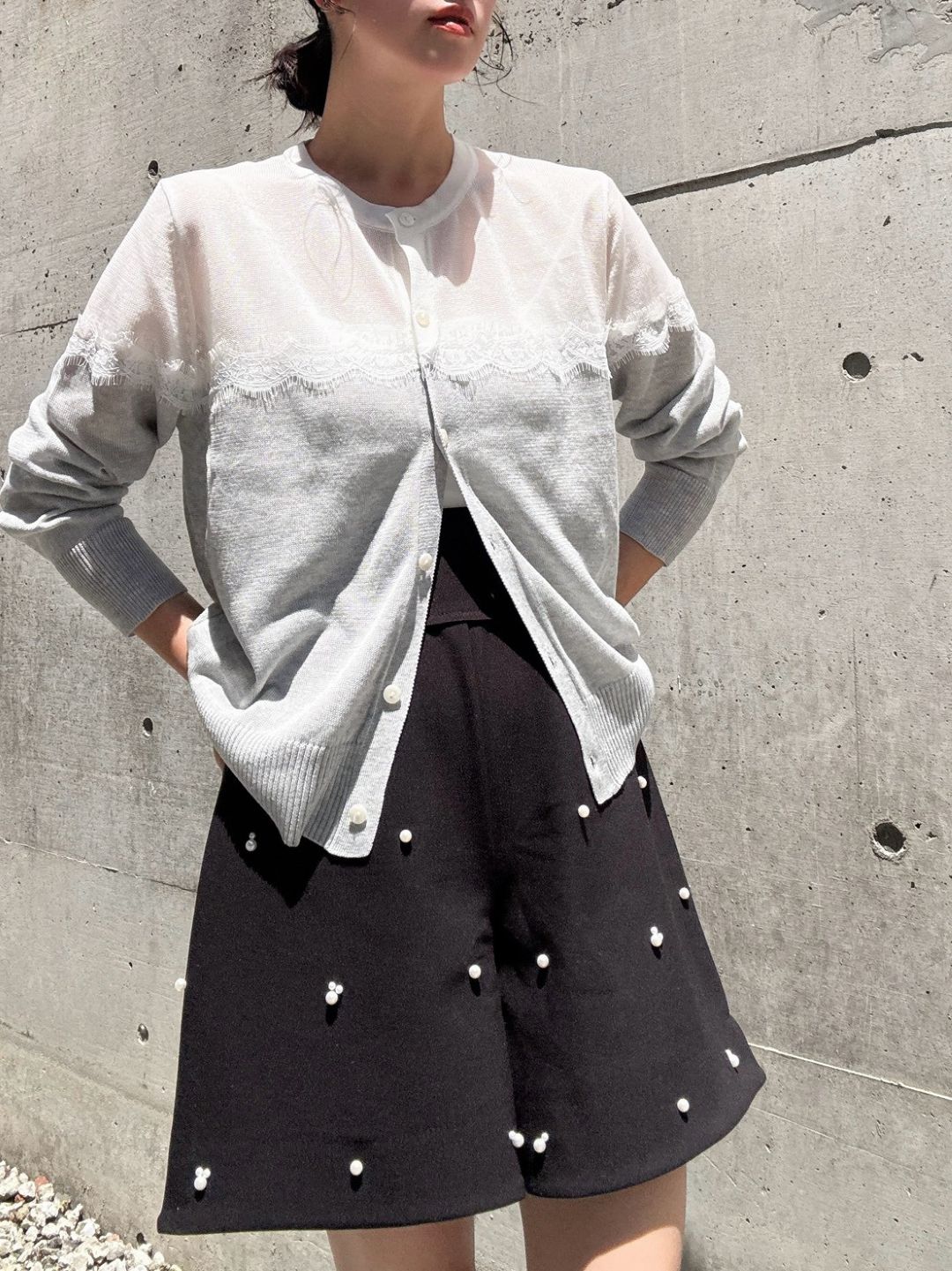 short pants with pearl