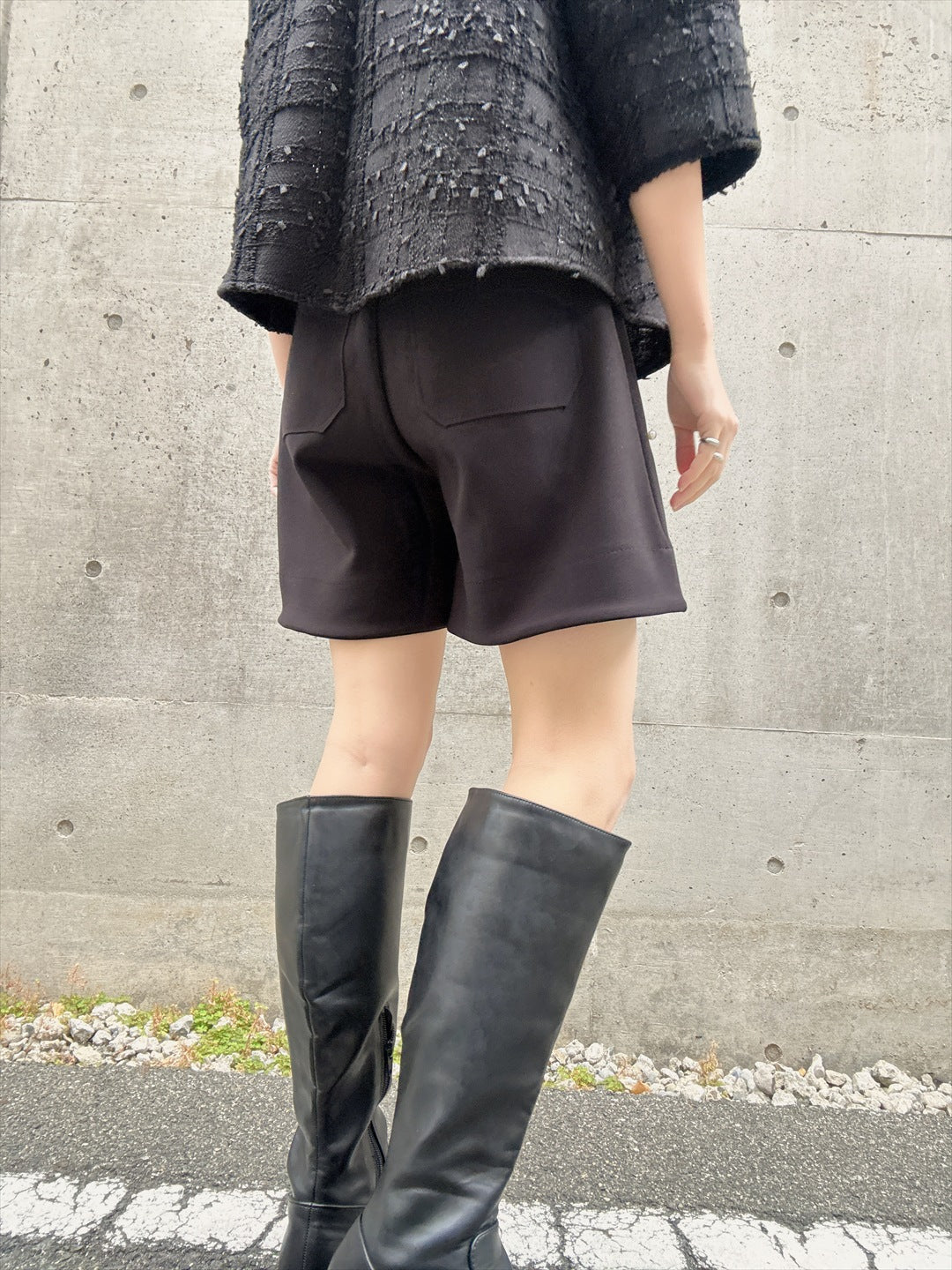 short pants with pearl