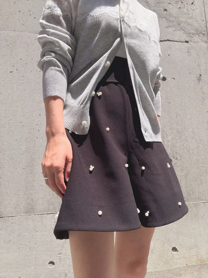 short pants with pearl