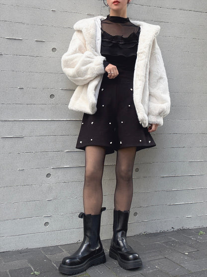 short pants with pearl