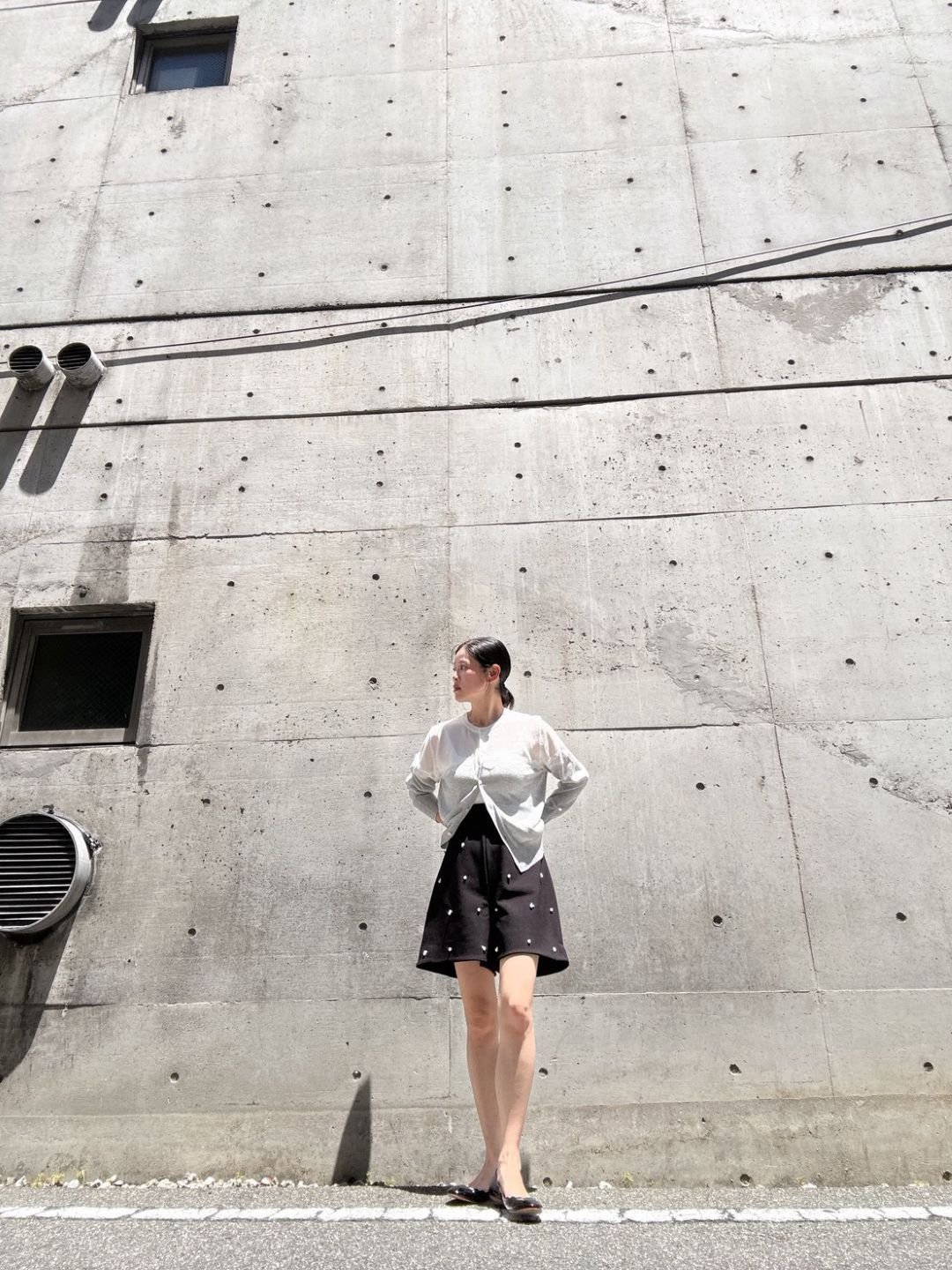 short pants with pearl