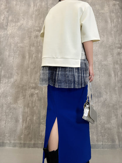 back slit skirt