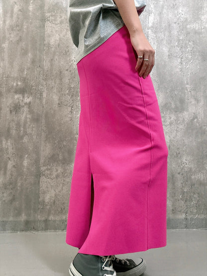 back slit skirt