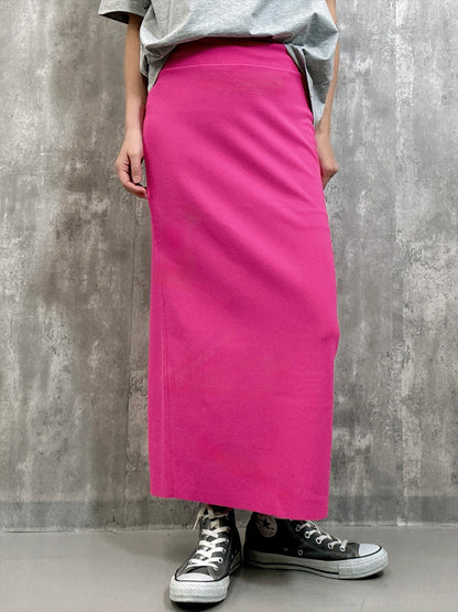 back slit skirt