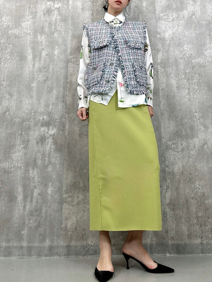 back slit skirt