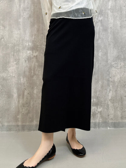 back slit skirt