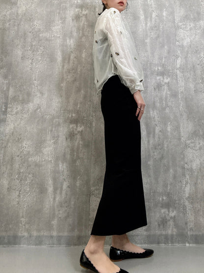 back slit skirt