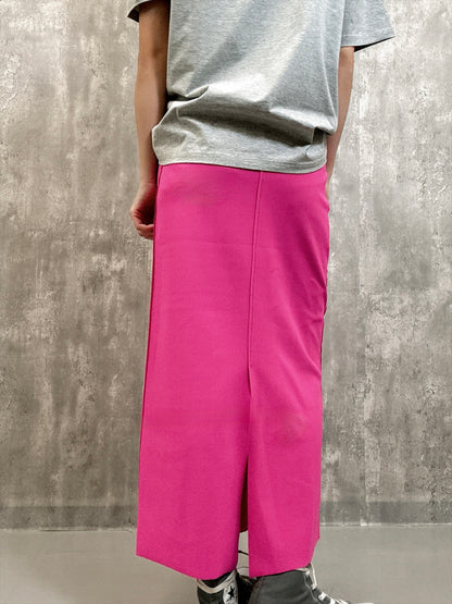 back slit skirt