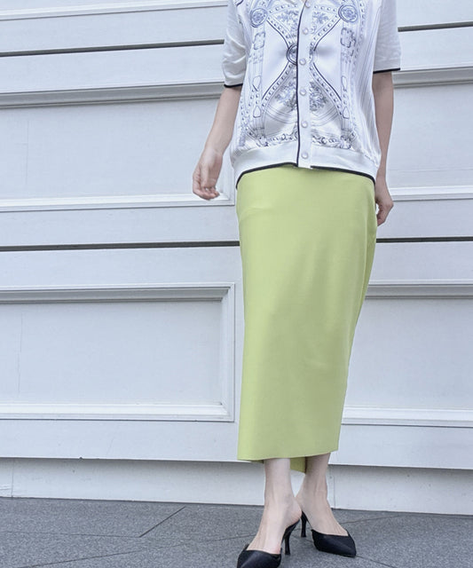 back slit skirt