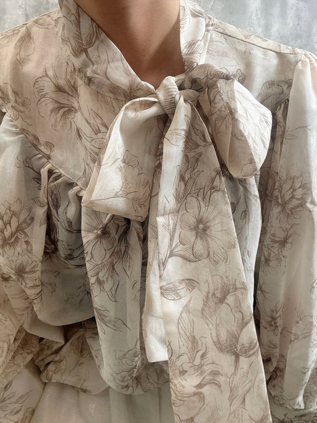 drawing patterned bow tie blouse